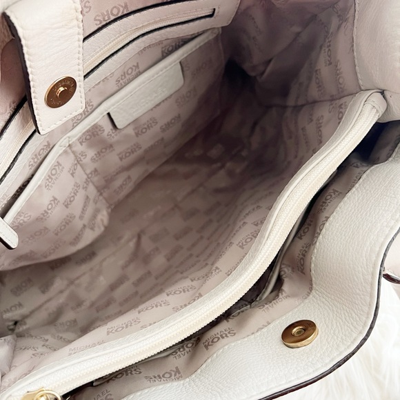 Michael Kors Bag - Picture 5 of 6